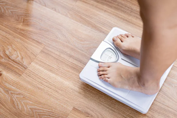 Woman Feet Standing Weigh Scales Wood Floor Overweight Problem Female — Foto de Stock