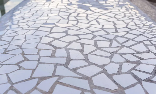 Modello Piastrelle Bianche Rotte Fragile Mosaico Trencadis Frantumabile Smaltato Ceramica — Foto Stock