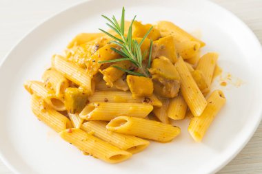 kabaklı makarna alfredo sosu - vejetaryen ve vejetaryen yemek tarzı