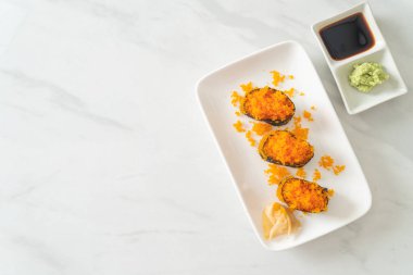 Ebiko Suşi ya da Karides Yumurtalı Suşi - Japon yemek tarzı