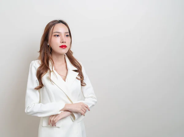 흰옷을 아름다운 아시아 기업인의 — 스톡 사진