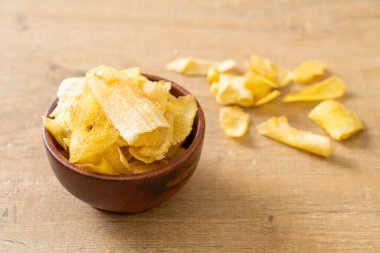 Çıtır muz cipsi. Kızarmış ya da dilimlenmiş muz.