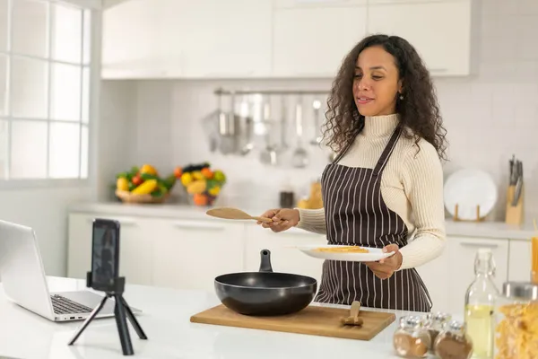 Latin Woman Shooting Video Cooking Kitchen Share Blog — Stock Photo, Image