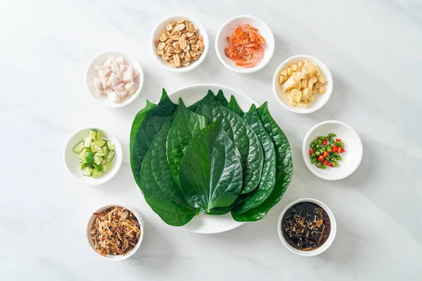 Miang Kham Закуска Королевского Листа Традиционная Юго Восточная Азиатская Закуска — стоковое фото