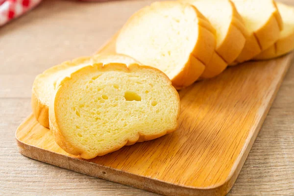 Batatas Pan Rodajas Sobre Tabla Madera —  Fotos de Stock