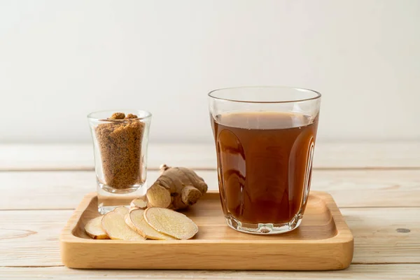 Hot Sweet Ginger Juice Glass Ginger Roots Healthy Drink Style — Stok Foto
