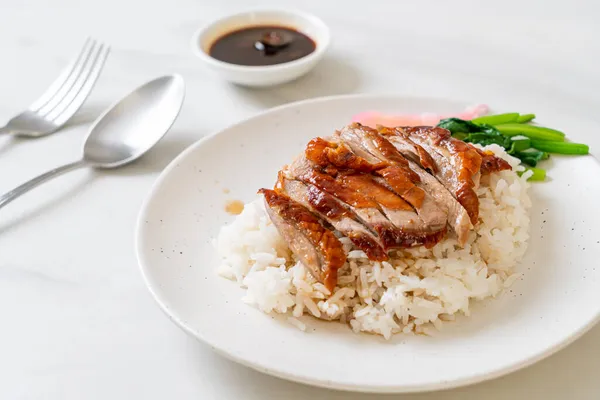 Barbecue Roasted Duck Rice — Stock Photo, Image