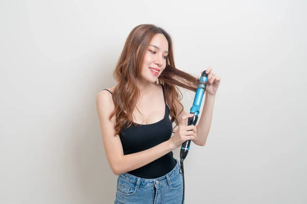 Portrait Beautiful Asian Woman Using Hair Curler Curling Iron White — Stock Photo, Image