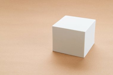 Geometri tıraş beyaz blok