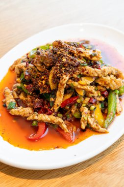 Çin usulü kızarmış domuz ve Mala Chili.