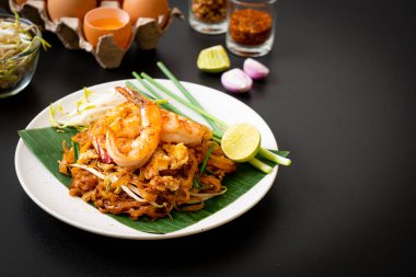 Pad Thai - Kızarmış pirinç eriştesi