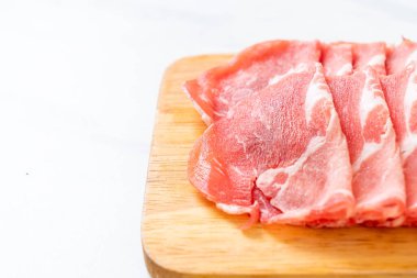 taze doğranmış domuz eti.