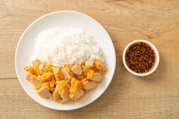 Fried Chicken Topped Rice Spicy Dipping Sauce — Stock Photo, Image