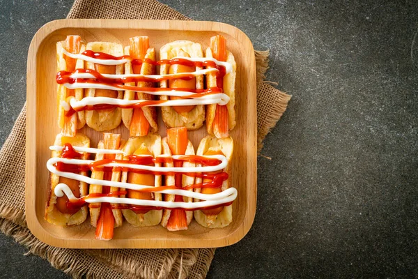 Rollo Panqueque Plano Casero Con Salchicha Palo Cangrejo — Foto de Stock