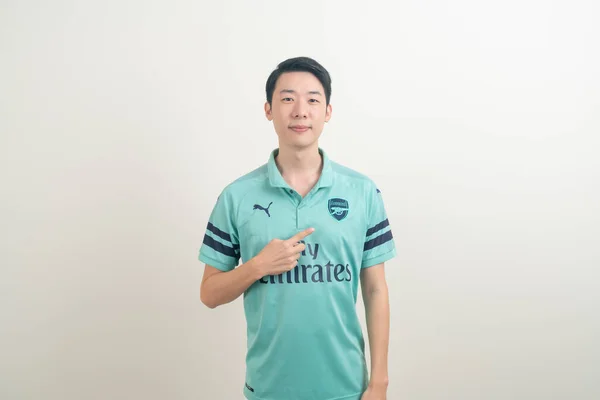 Bangkok Thailand Nov 2021 Young Asian Man Wearing Arsenal Shirt — Fotografia de Stock