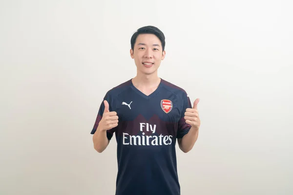 Bangkok Thailand Nov 2021 Fiatal Ázsiai Férfi Fehér Hátterű Arsenal — Stock Fotó
