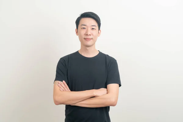 Beyaz Arka Planda Gülümseyen Mutlu Asyalı Genç Adam Portresi — Stok fotoğraf