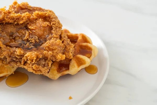 Homemade Fried Chicken Waffle Honey Maple Syrup — Stock Photo, Image