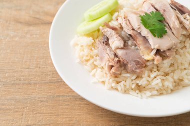 Tavuklu pilav ya da tavuklu pilav - Asya usulü.