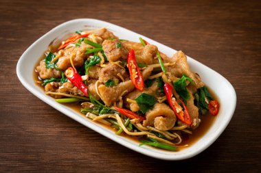 Çin kereviziyle Kızarmış Balık - Asya usulü