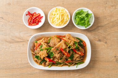 Çin kereviziyle Kızarmış Balık - Asya usulü