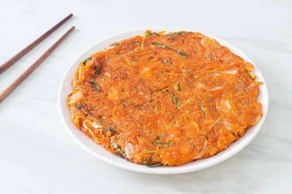 Frittella Coreana Kimchi Kimchijeon Uovo Misto Fritto Kimchi Farina Stile — Foto Stock
