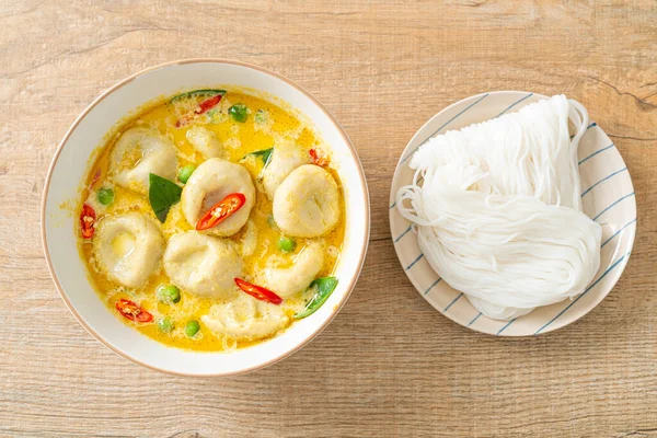 Green curry soup with Fish ball - Thai food style