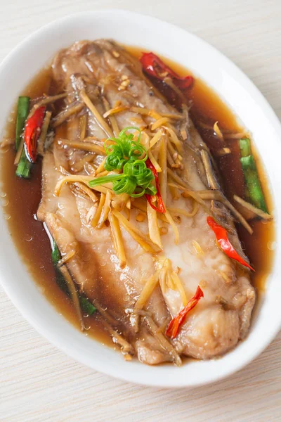 醤油蒸し魚 アジア料理スタイル — ストック写真