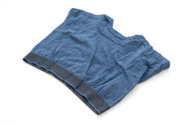 Mavi erkek iç çamaşırı beyaz arka planda izole