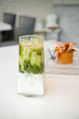 Masada buzlu kibrit yeşil çay lattesi