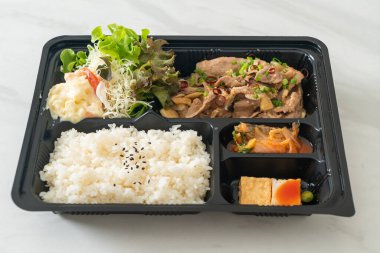 Japon pilavı ve domuz eti, Japon yemeği.