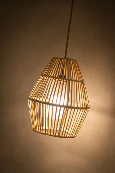 Mooie Rieten Rotan Hanglamp — Stockfoto