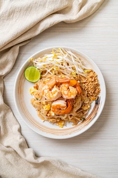 Stir Fried Noodles Shrimp Sprouts Pad Thai Asian Food Style — Stock Photo, Image