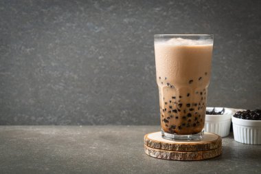 Kabarcıklı Tayvan sütlü çayı - popüler Asya içeceği