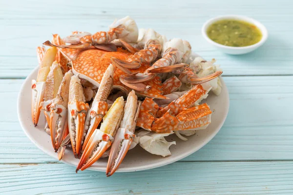 Crabe Bleu Cuit Vapeur Avec Sauce Épicée Aux Fruits Mer — Photo