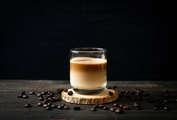 Pahar Cafea Latte Cafea Lapte Fundal Din Lemn — Fotografie, imagine de stoc