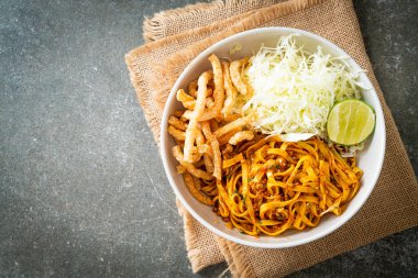 Çin Yunnan Eriştesi ya da Kwa Meng - Asya yemek tarzı