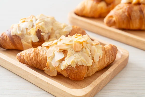 Croissant Cream Almonds Wood Plate — Stock Photo, Image