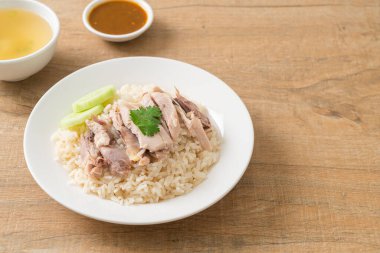 Tavuklu pilav ya da tavuklu pilav - Asya usulü.