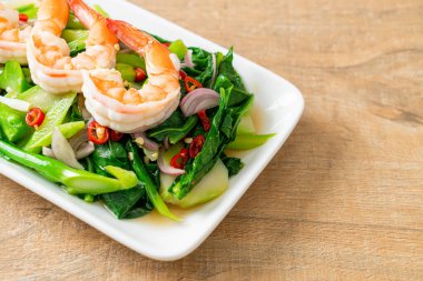 Karidesli baharatlı Çin Kale Salatası - Asya usulü
