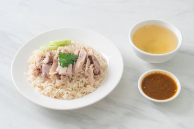 Tavuklu pilav ya da tavuklu pilav - Asya usulü.