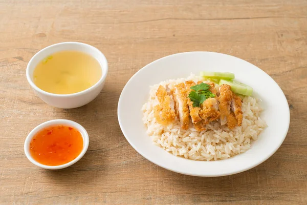 Gestoomde Rijst Met Gebakken Kip Hainese Kip Rijst Aziatische Voedsel — Stockfoto