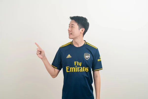 Bangkok Tailandia Noviembre 2021 Joven Asiático Con Camisa Arsenal Con — Foto de Stock