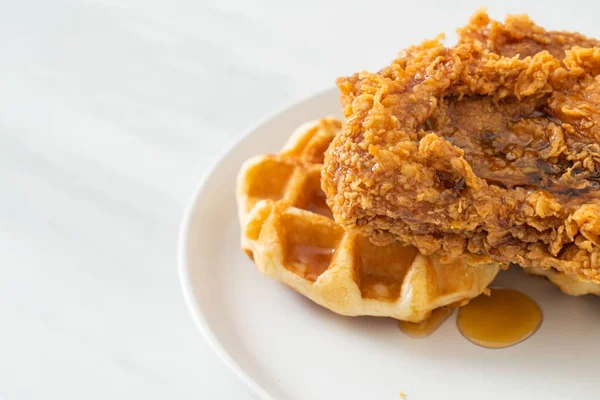 Homemade Fried Chicken Waffle Honey Maple Syrup — Stock Photo, Image