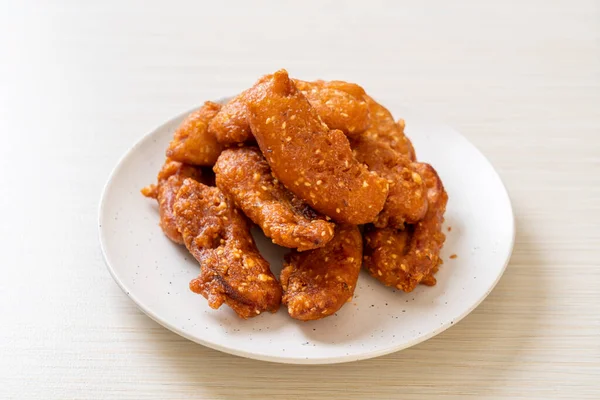 Tayland usulü susamlı kızarmış muz.