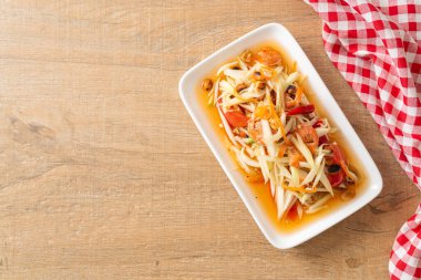 Som Tum - Baharatlı papaya salatası - Tayland yemeği tarzı