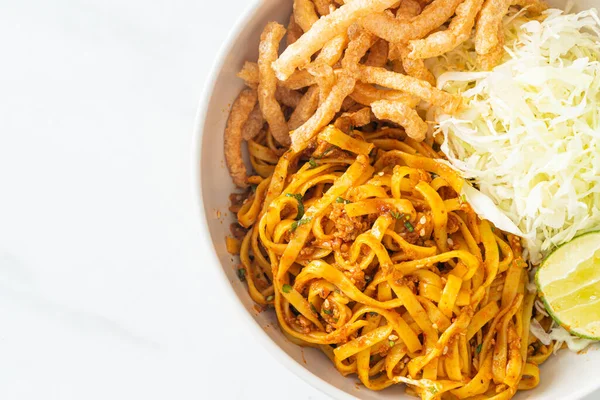 Çin Yunnan Eriştesi ya da Kwa Meng - Asya yemek tarzı