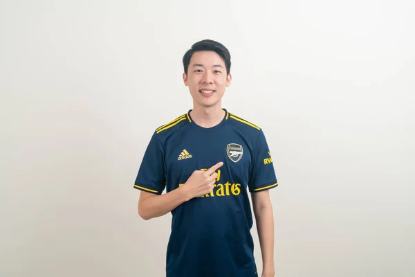Bangkok Thailand Nov 2021 Young Asian Man Wearing Arsenal Shirt — Stock Photo, Image