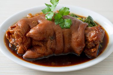 Domuz budu yahnisi ya da domuz budu - Asya yemeği tarzı