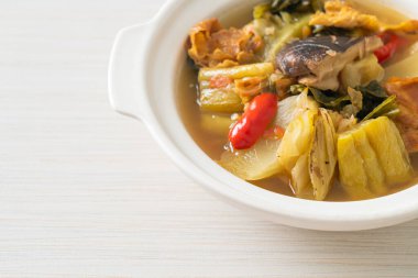 haşlanmış lahana turşusu ve acı kabak çorbası - Asya ve vegan ve vejetaryen yemek tarzı